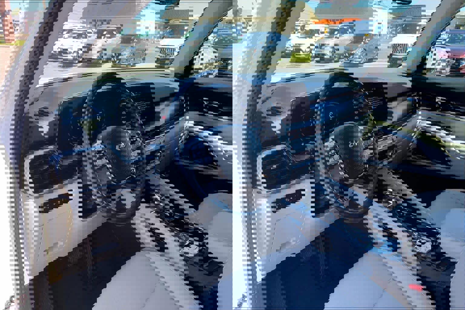 Used 2024 Kia Telluride S image 16