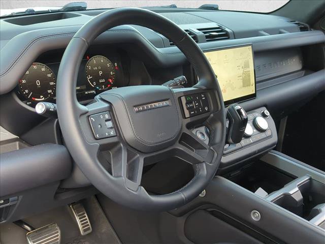 Used 2025 Land Rover Defender 110 V8 AWD/4WD image 9