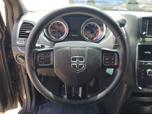 Used 2020 Dodge Grand Caravan SE FWD image 18