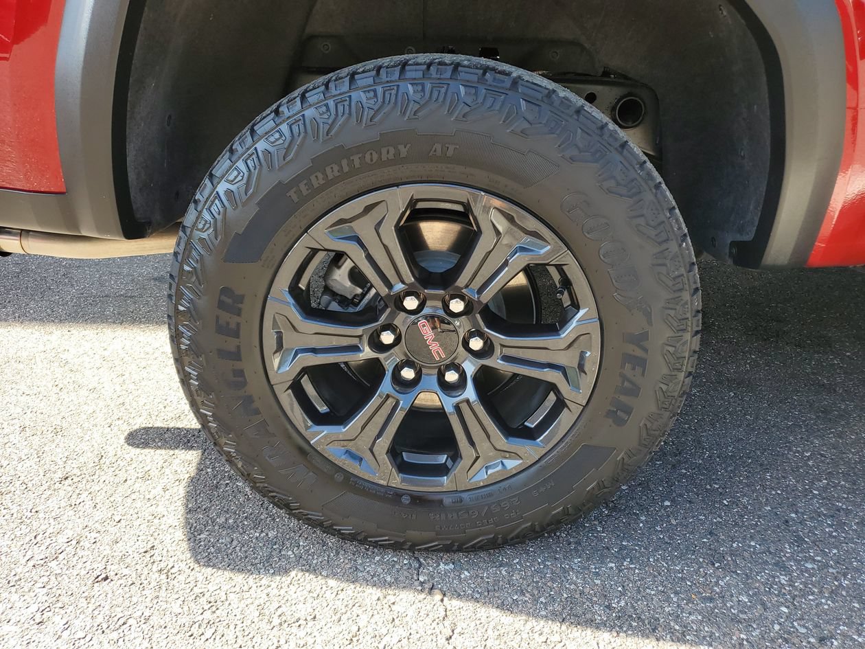 Used 2025 GMC Canyon Elevation w/ Convenience Package RWD image 5