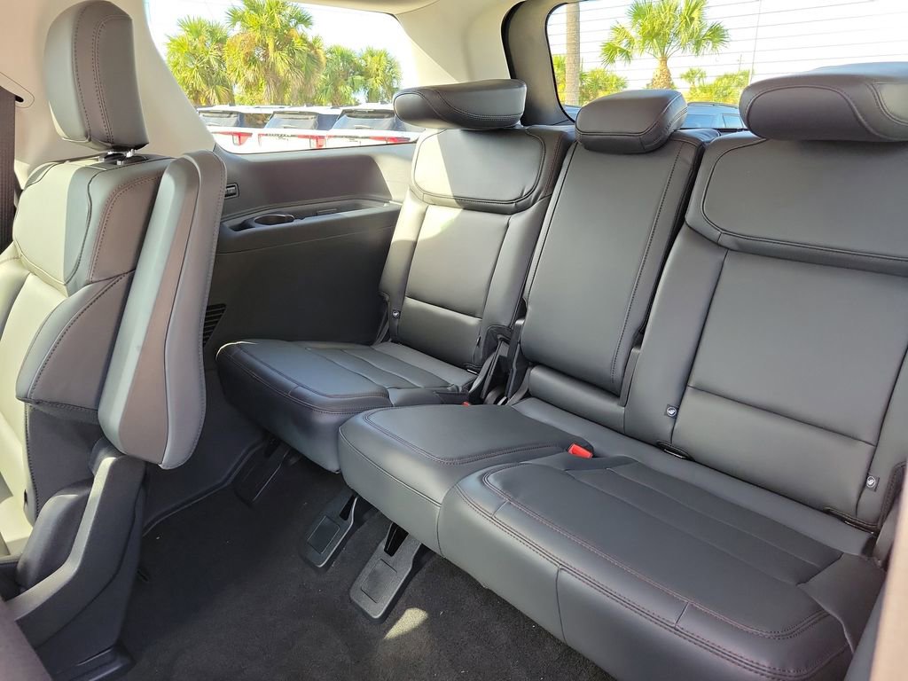New 2025 Ford Expedition Active image 14