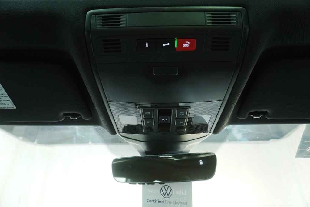 Used 2025 Volkswagen Jetta GLI Autobahn FWD image 16