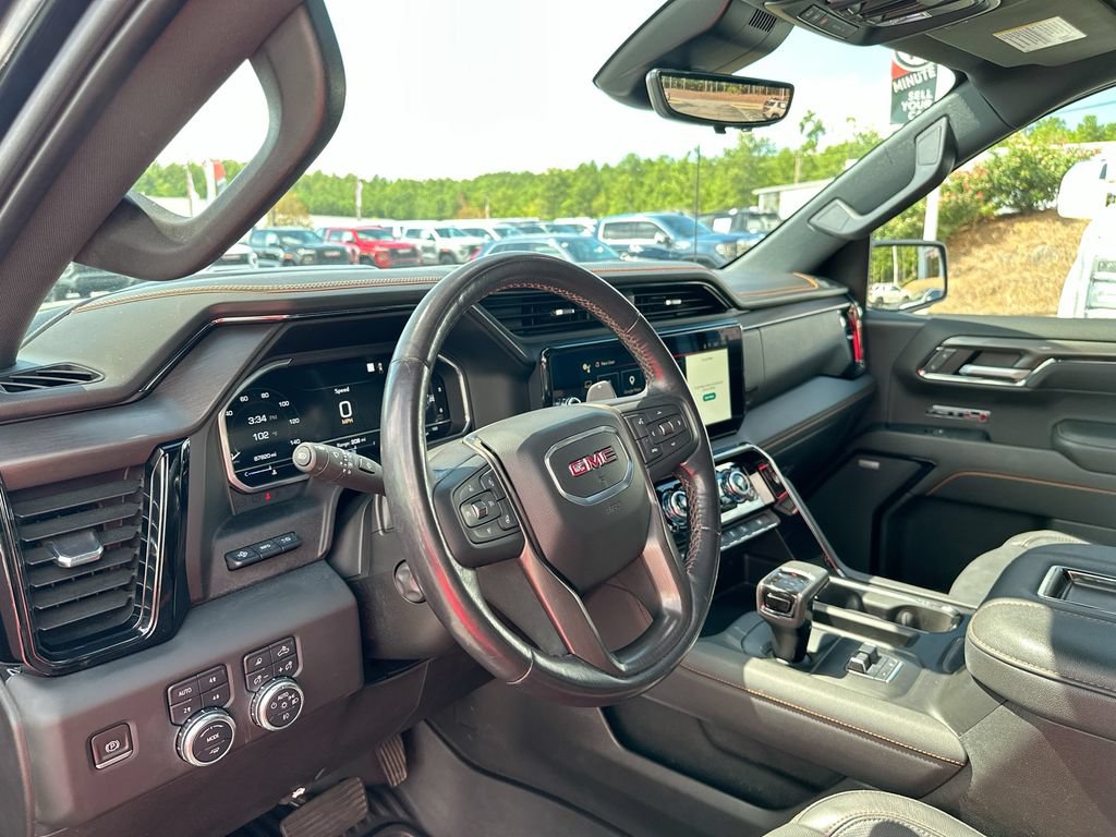 Used 2022 GMC Sierra 1500 AT4 w/ AT4 Premium Package AWD/4WD image 10