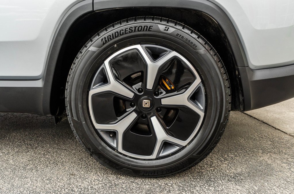 Used 2024 Rivian R1S Adventure image 41