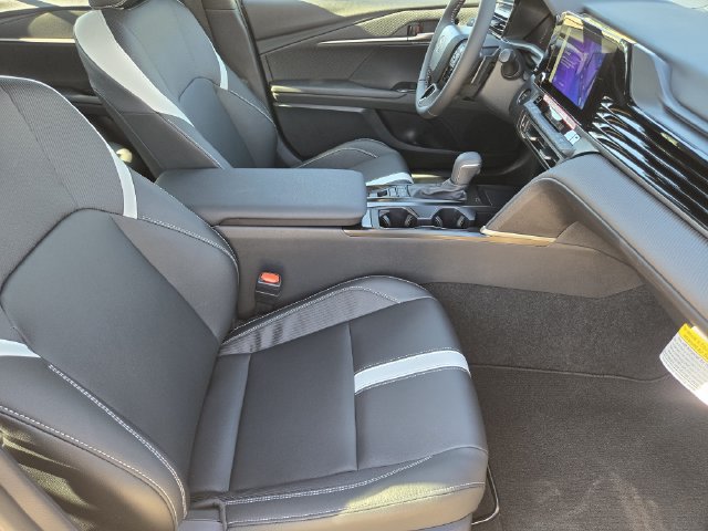 New 2026 Toyota Camry SE w/ Convenience Package FWD image 13