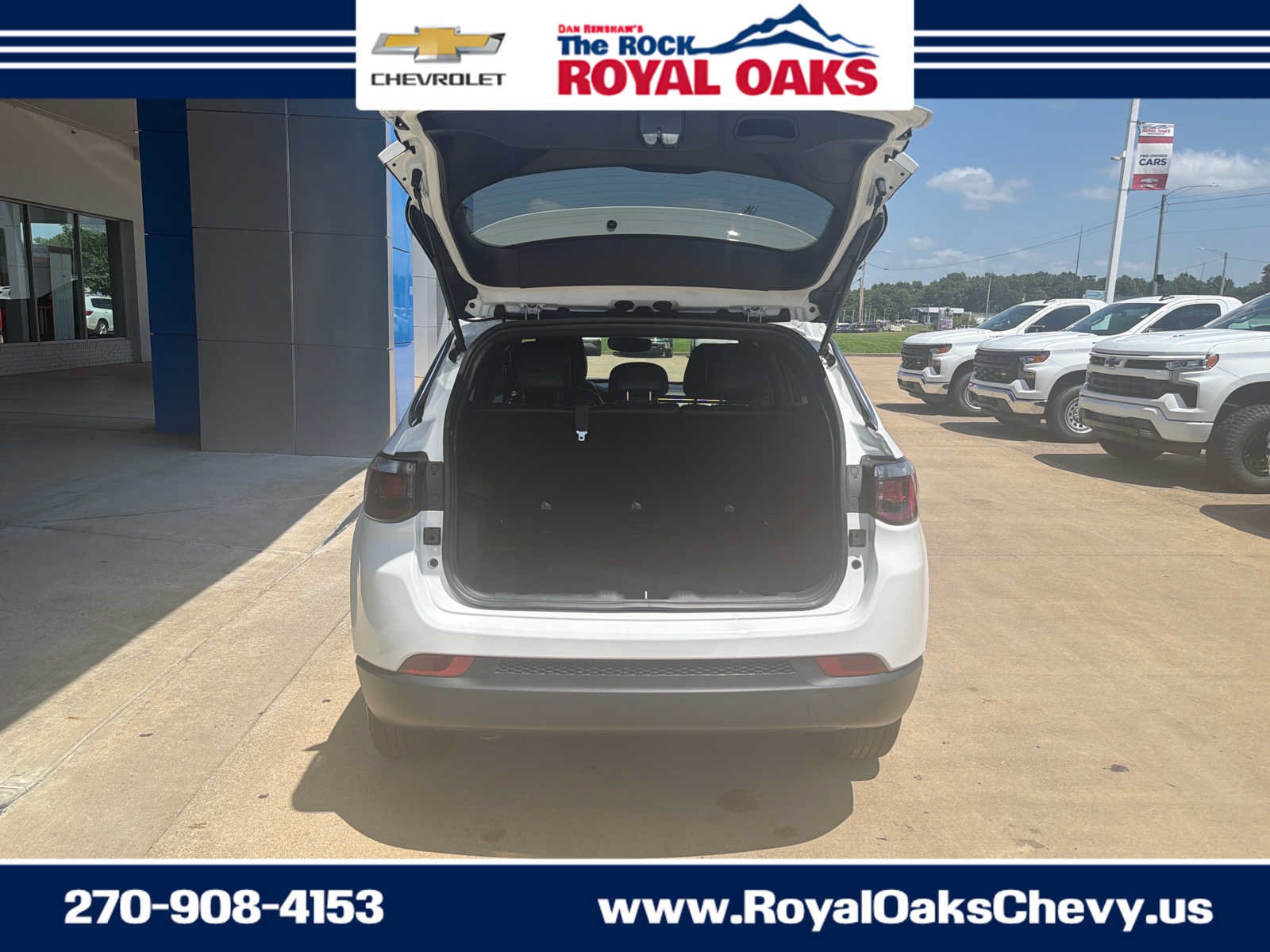 Used 2023 Jeep Compass Latitude AWD/4WD image 5
