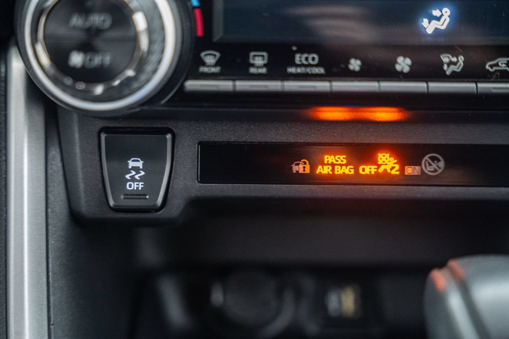 Certified 2025 Toyota RAV4 LE AWD/4WD image 25