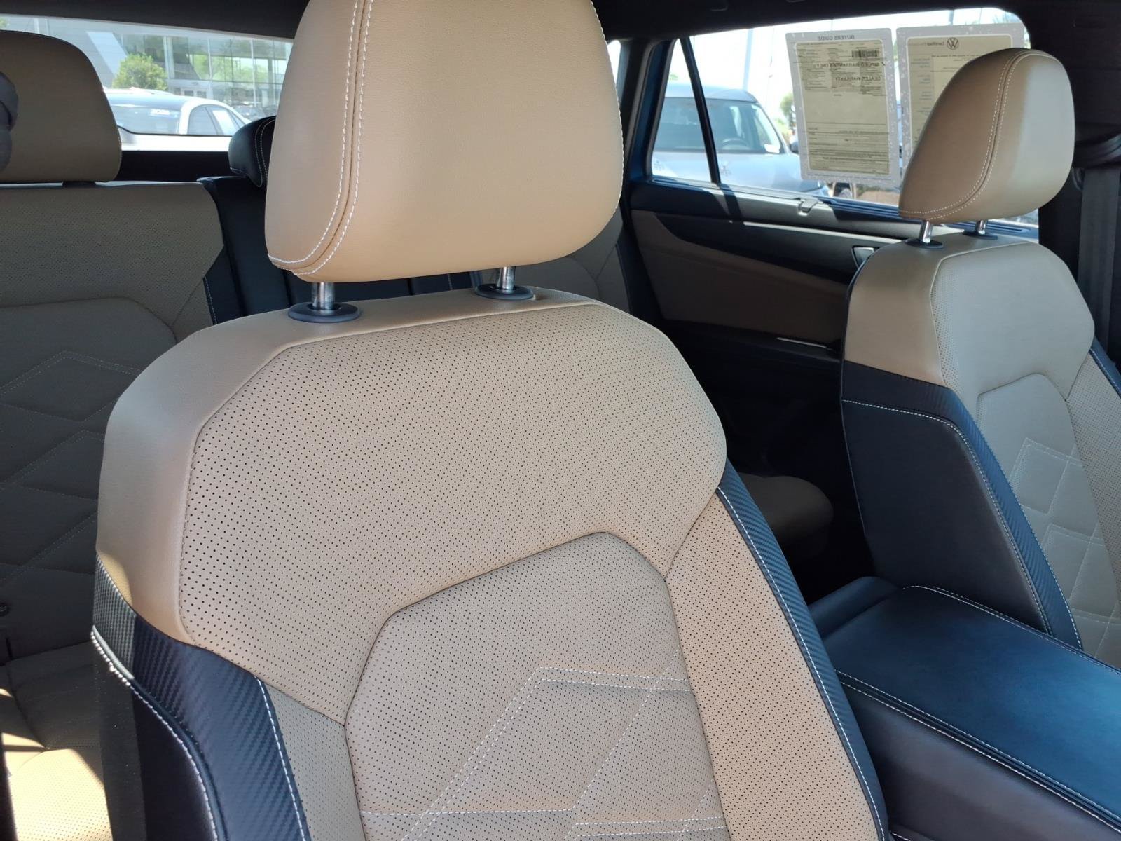 Certified 2024 Volkswagen Atlas Cross Sport SE w/ Panoramic Sunroof Package AWD/4WD image 12