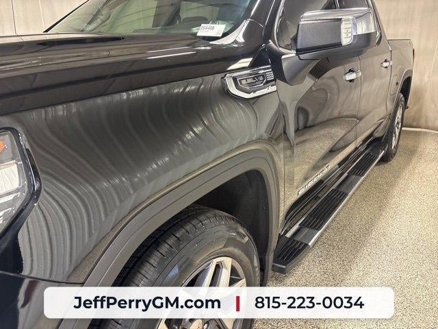 Used 2022 GMC Sierra 1500 SLT AWD/4WD image 11