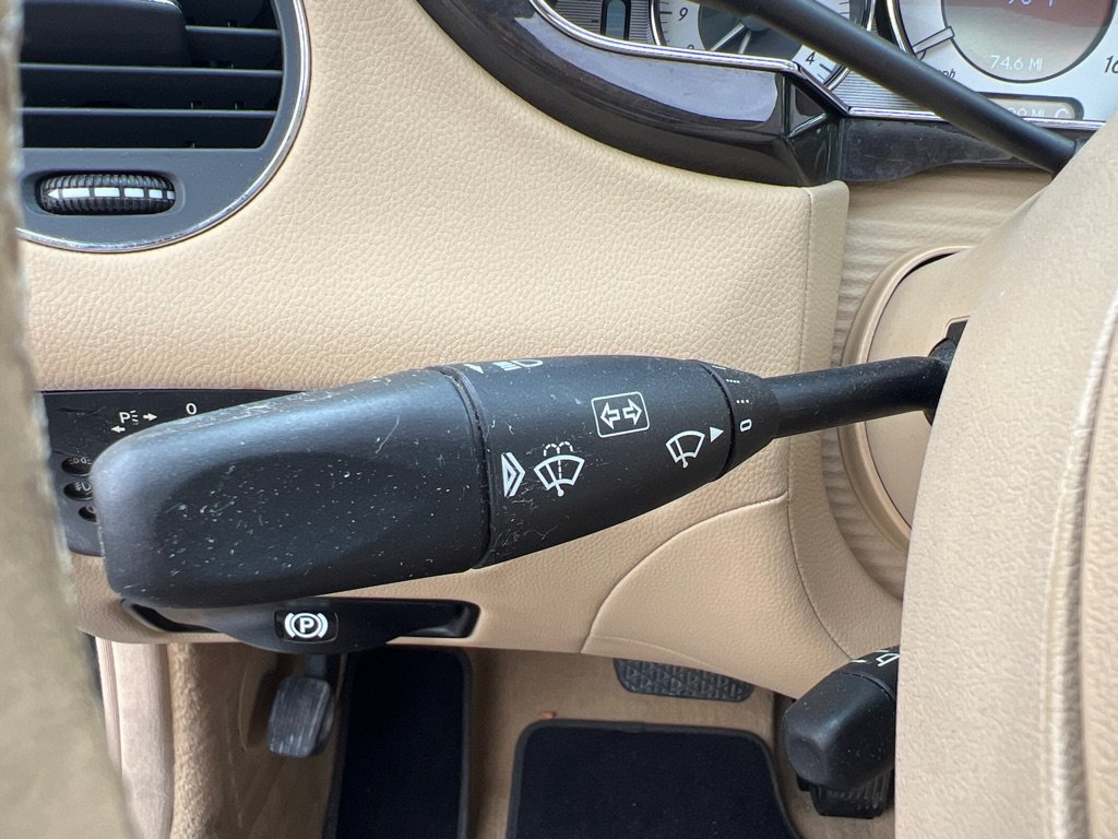 Used 2011 Mercedes-Benz CLS 550 image 23