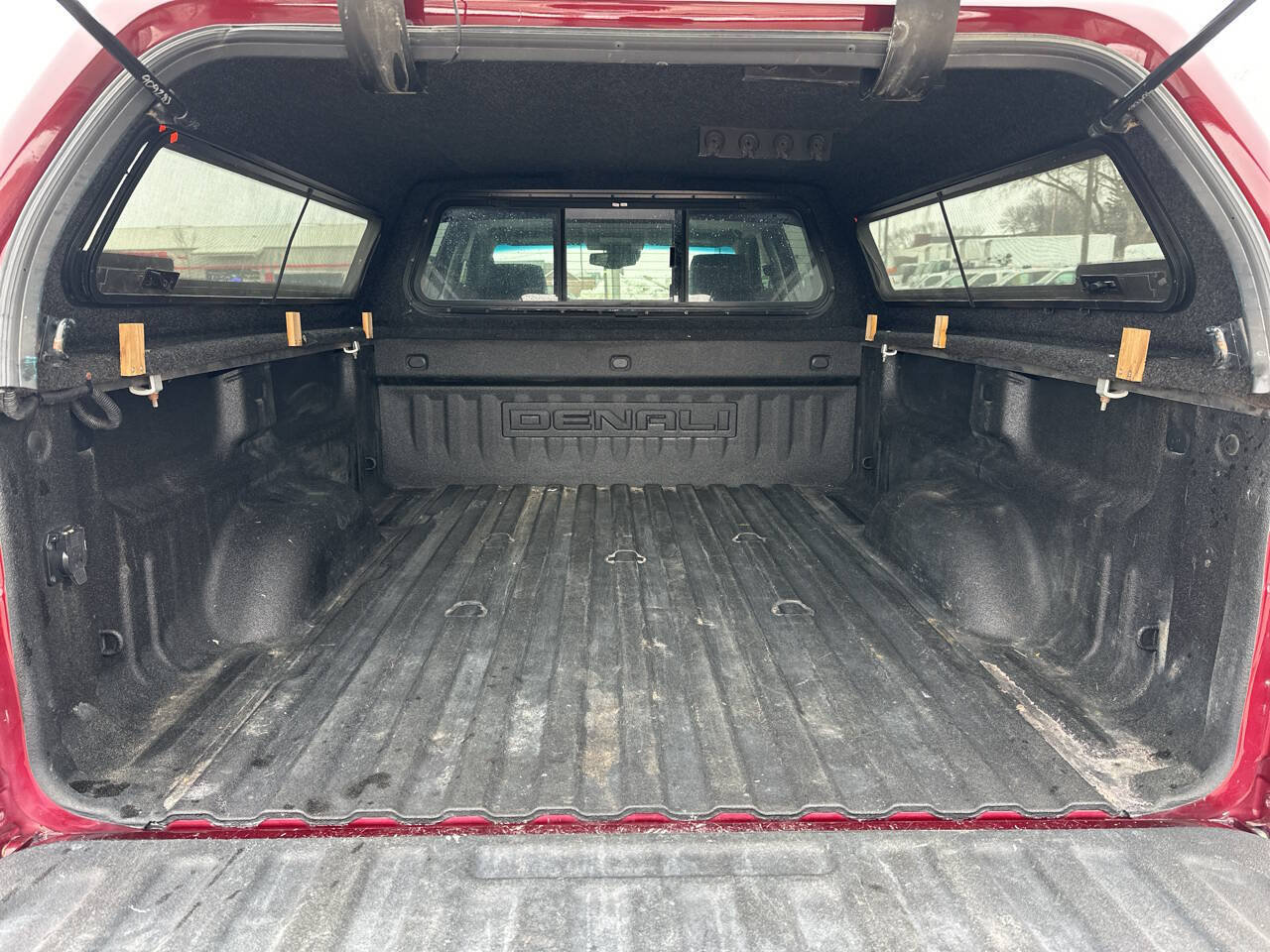 Used 2017 GMC Sierra 2500 Denali w/ Duramax Plus Package AWD/4WD image 34