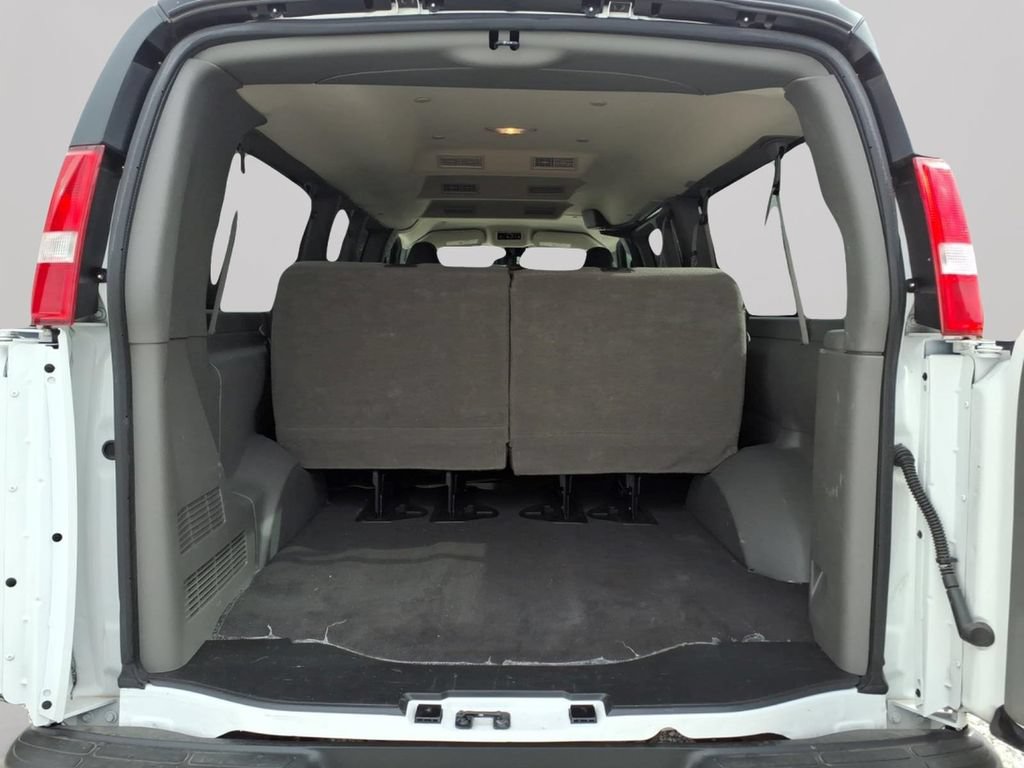 Used 2025 Chevrolet Express 3500 LT w/ LT Preferred Equipment Group RWD image 31