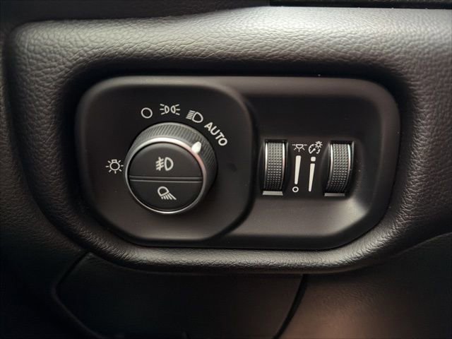 Used 2024 RAM 3500 Laramie w/ Night Edition image 32