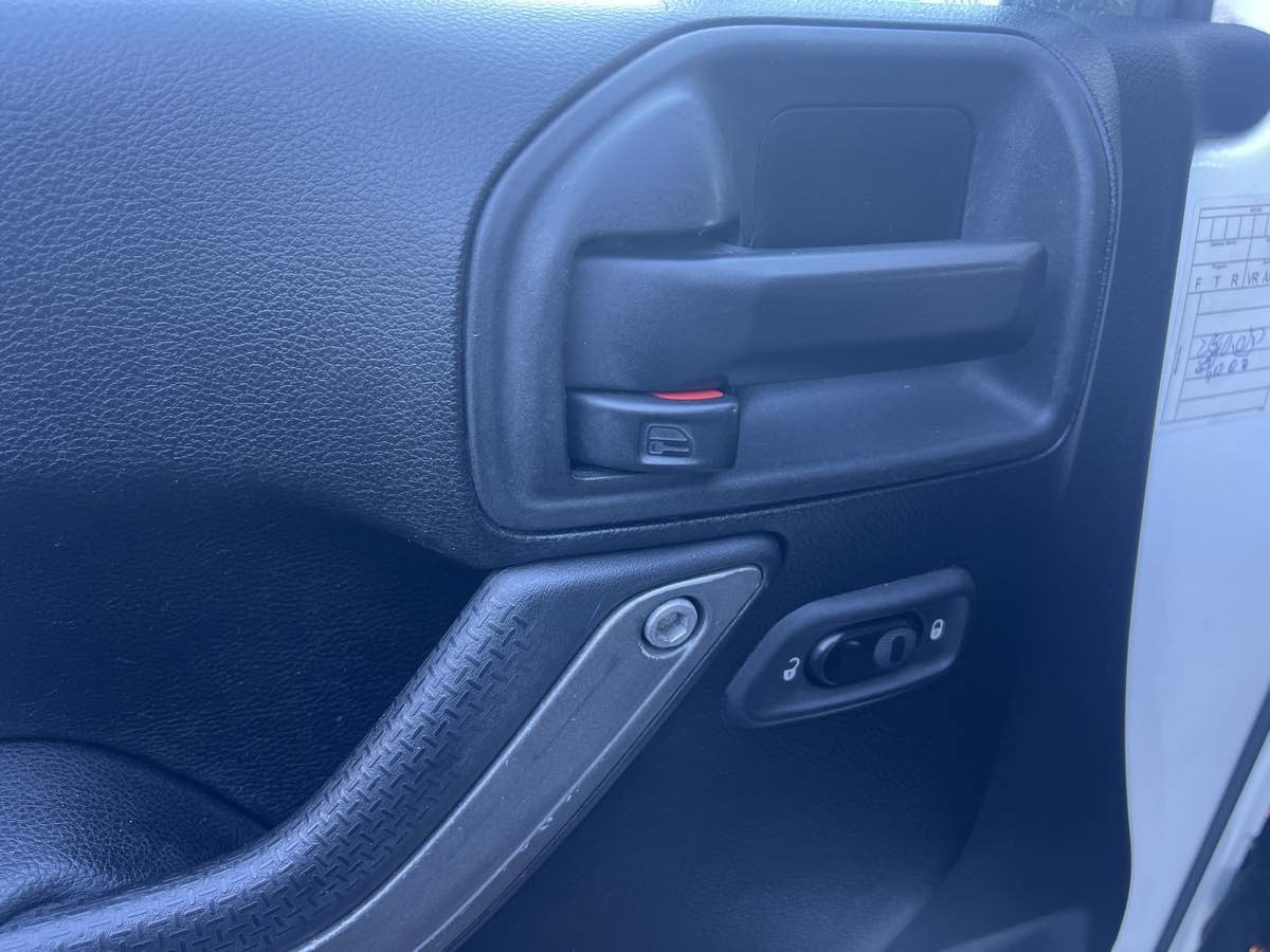 Used 2013 Jeep Wrangler Unlimited Sport image 10