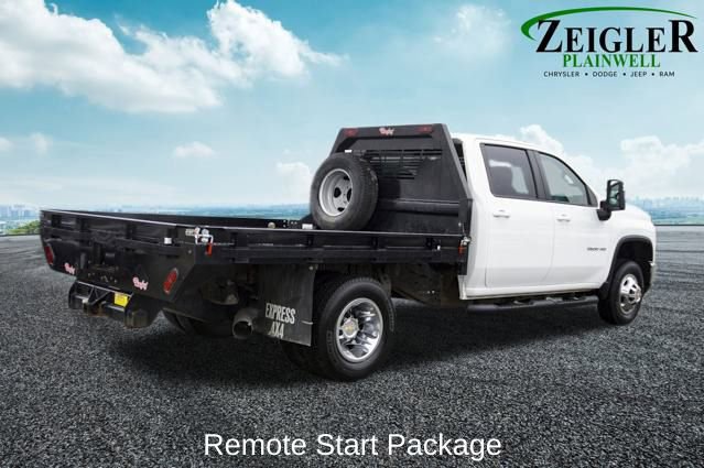 Used 2024 Chevrolet Silverado 3500 LT w/ Convenience Package image 3