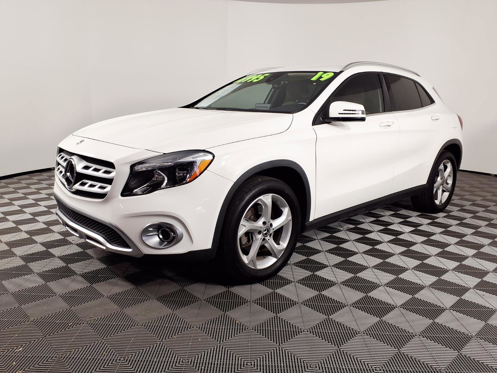 Used 2019 Mercedes-Benz GLA 250 image 1