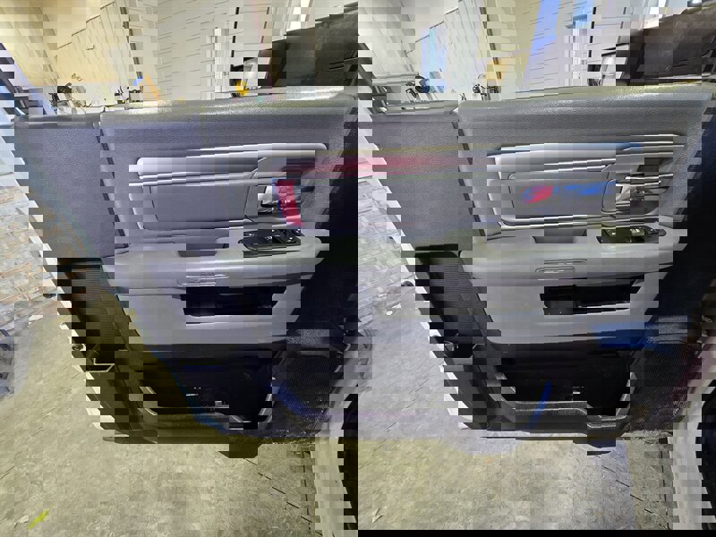 Used 2015 RAM 4500 Tradesman w/ Power & Remote Entry Group image 10