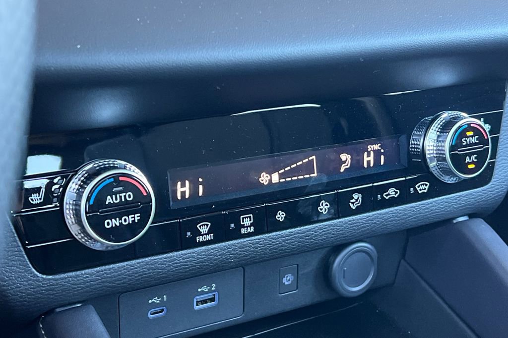 New 2025 Mitsubishi Outlander SE image 22