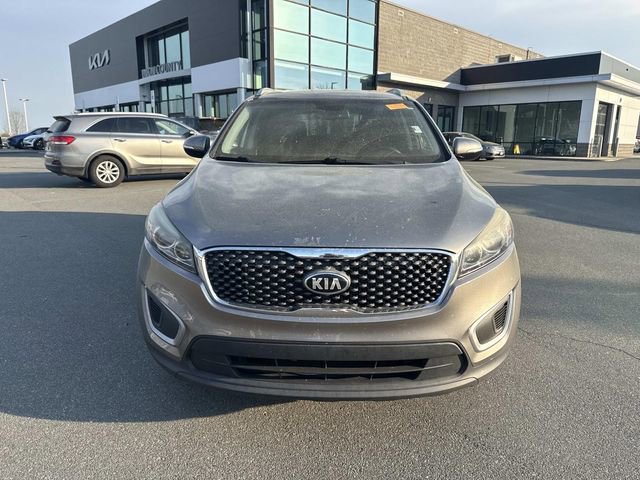 Used 2018 Kia Sorento LX image 2