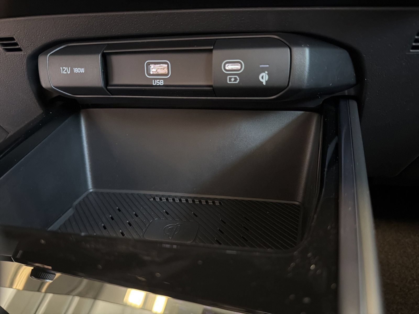 New 2026 Kia Niro EX FWD image 21
