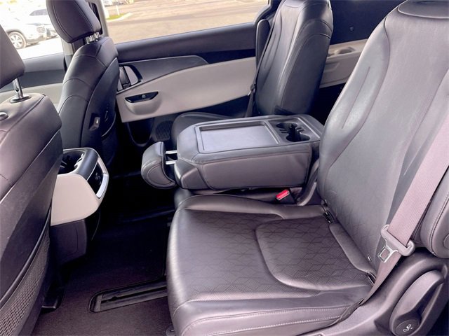 Used 2024 Kia Carnival LX image 21