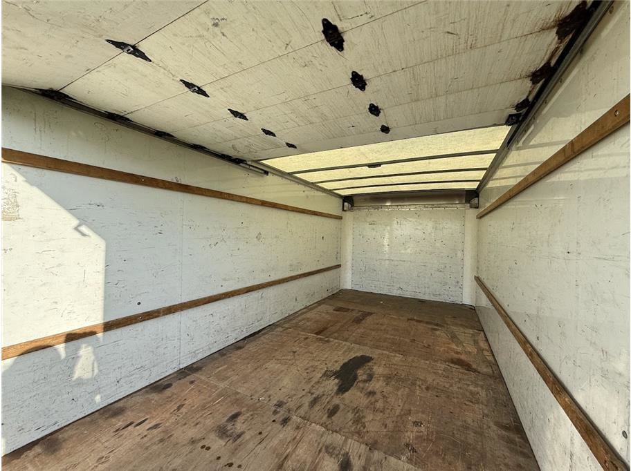 Used 2020 GMC Savana 3500 Extended w/ Driver Convenience Package image 16