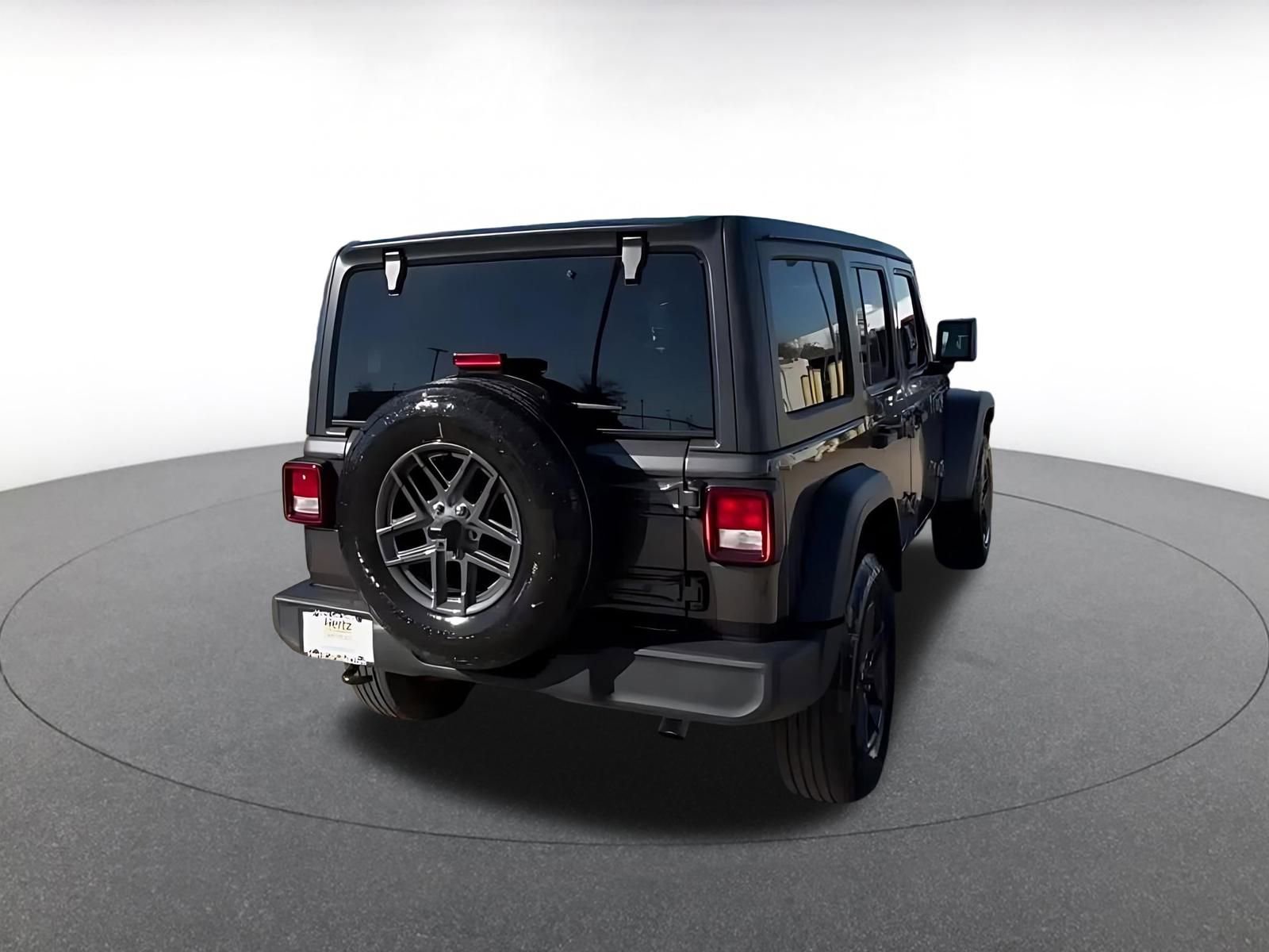 Used 2025 Jeep Wrangler Sport S image 14