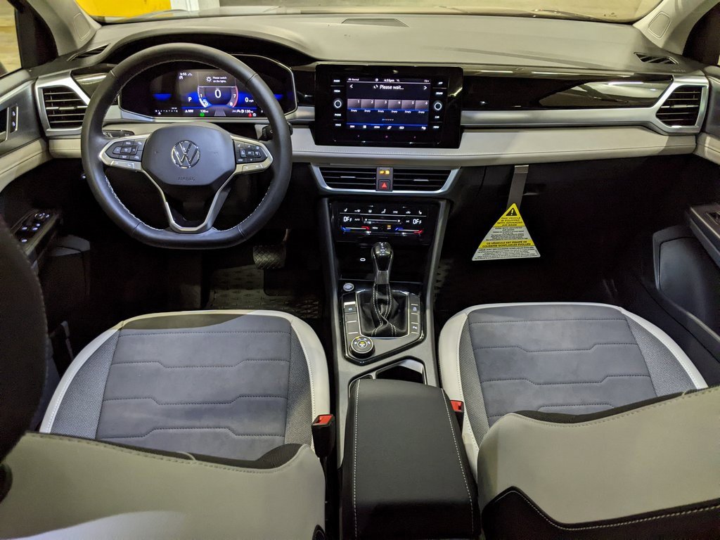 New 2025 Volkswagen Taos SE image 12