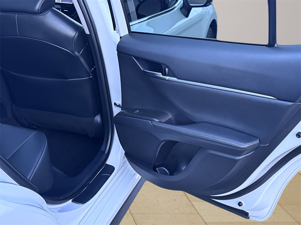 Used 2022 Toyota Camry XSE image 31