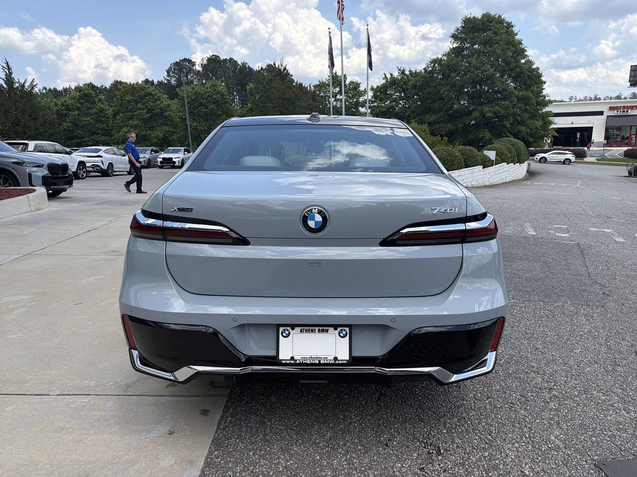 Certified 2025 BMW 740i xDrive AWD/4WD image 2