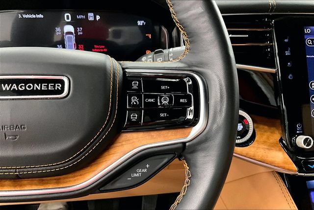 Used 2025 Jeep Grand Wagoneer L Series III w/ Rear-Seat Entertainment Group AWD/4WD image 27