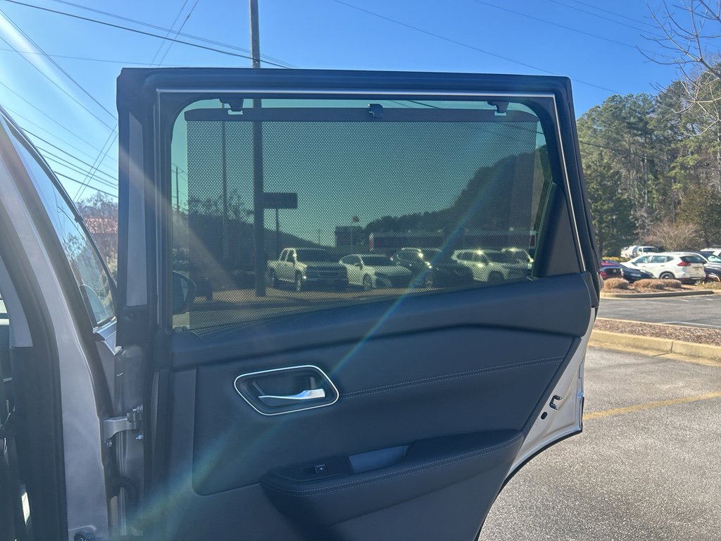 New 2026 Nissan Rogue Platinum image 16