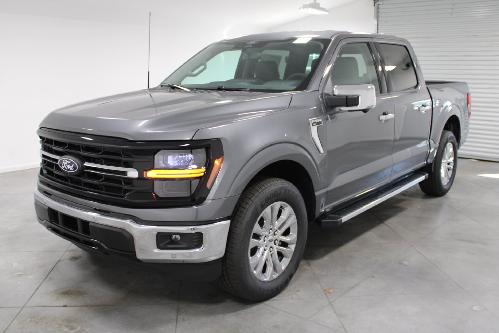 New 2026 Ford F150 XLT w/ Equipment Group 302A MID RWD image 3
