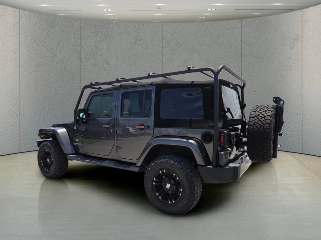 Used 2017 Jeep Wrangler Unlimited Sahara w/ Connectivity Group AWD/4WD image 8