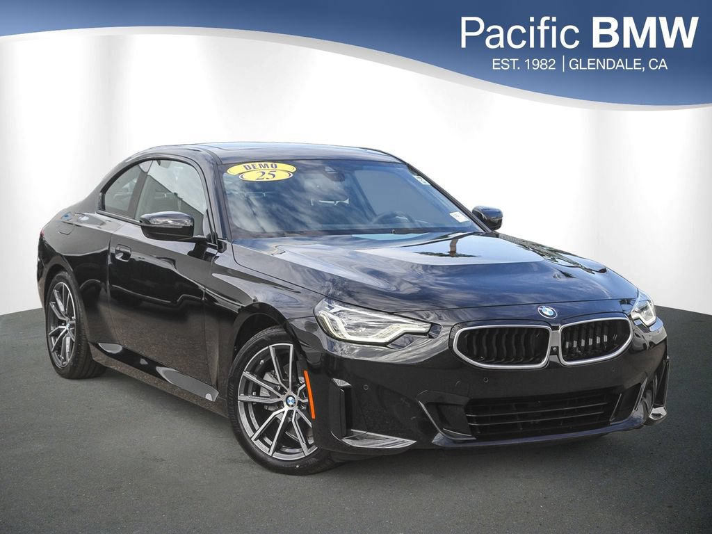 Used 2025 BMW 230i Coupe RWD image 1