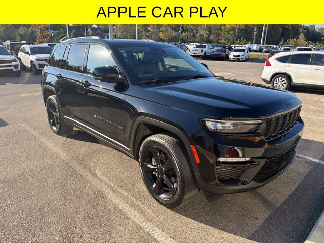 Used 2024 Jeep Grand Cherokee Limited w/ Black Appearance Package AWD/4WD image 2