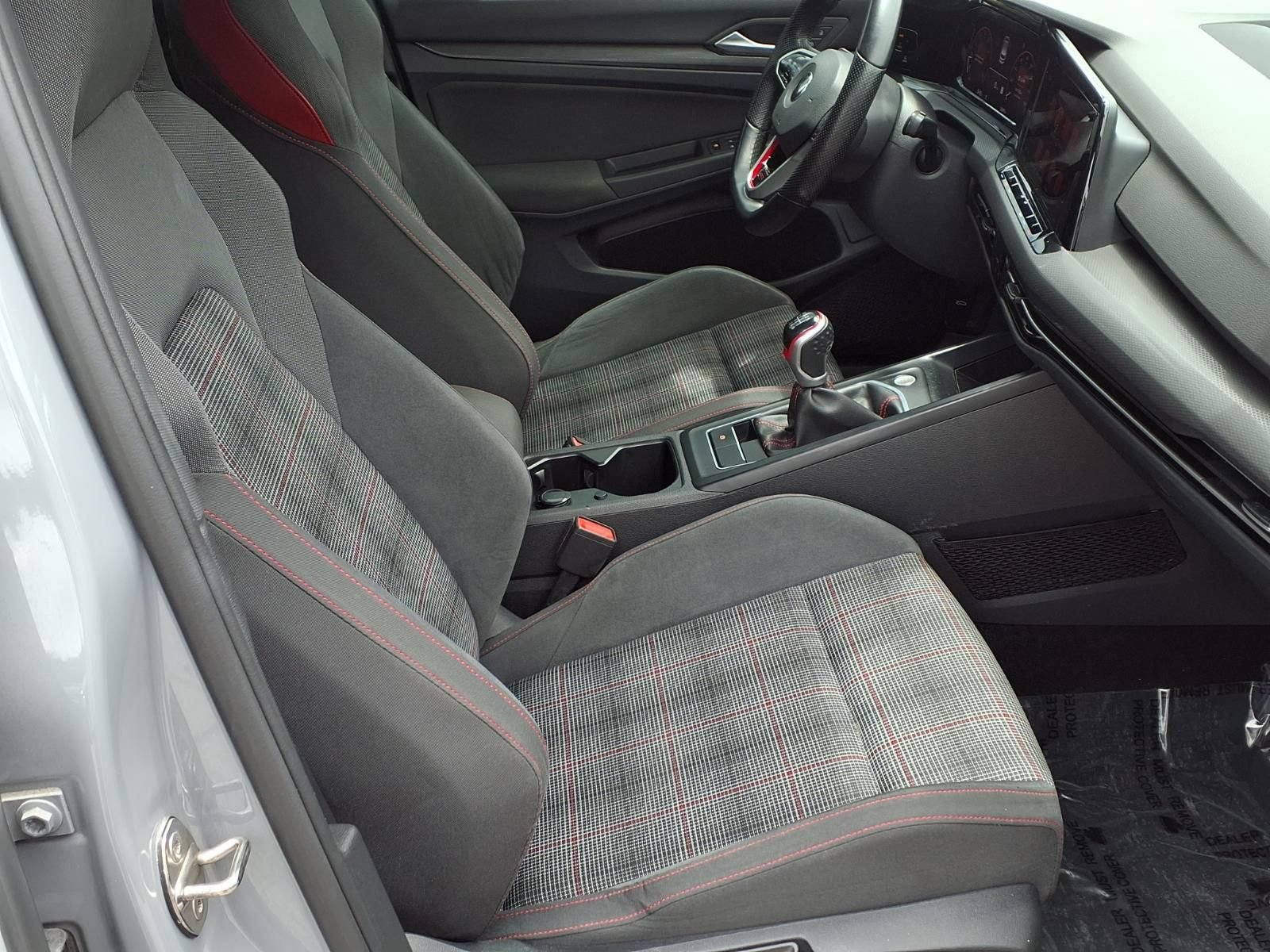 Used 2022 Volkswagen GTI SE FWD image 23