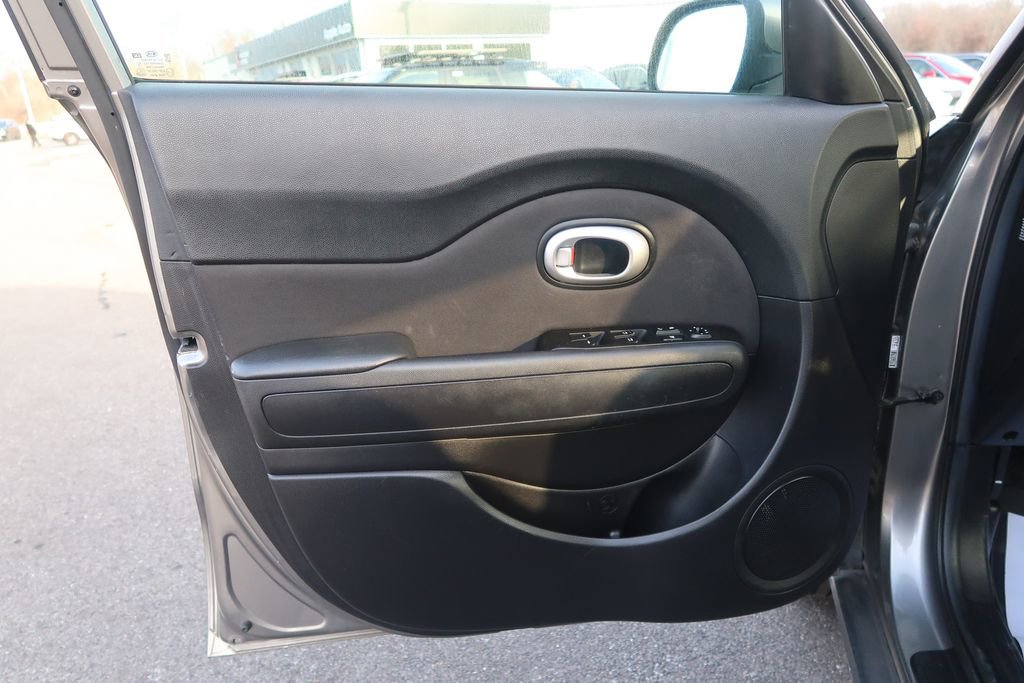 Used 2014 Kia Soul image 19