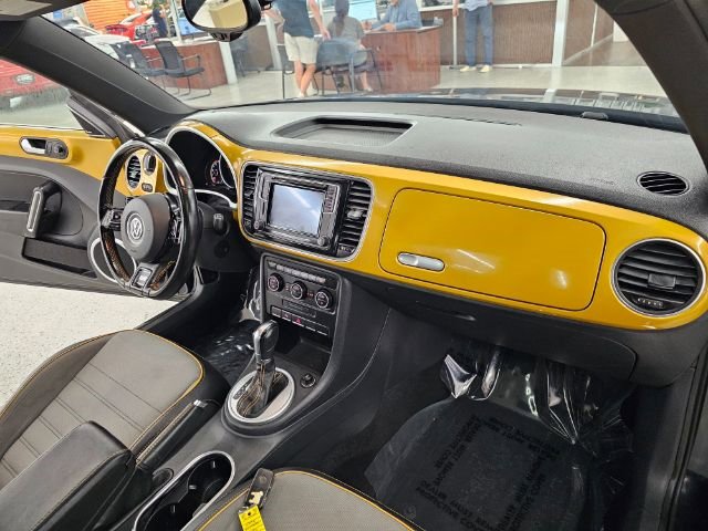 Used 2016 Volkswagen Beetle 1.8T Dune w/ Dune Technology Package FWD image 8