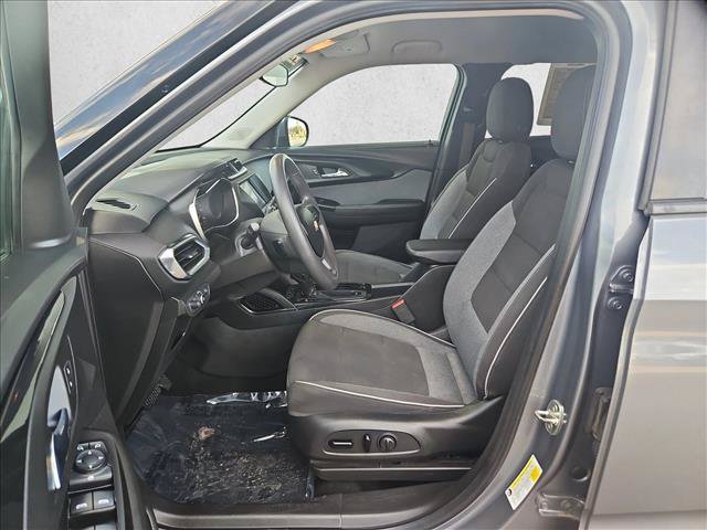 Used 2021 Chevrolet TrailBlazer LT FWD image 16