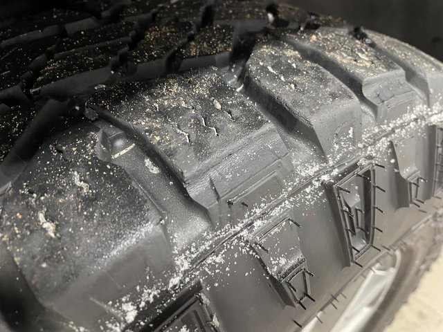 Used 2022 GMC Canyon AT4 image 8