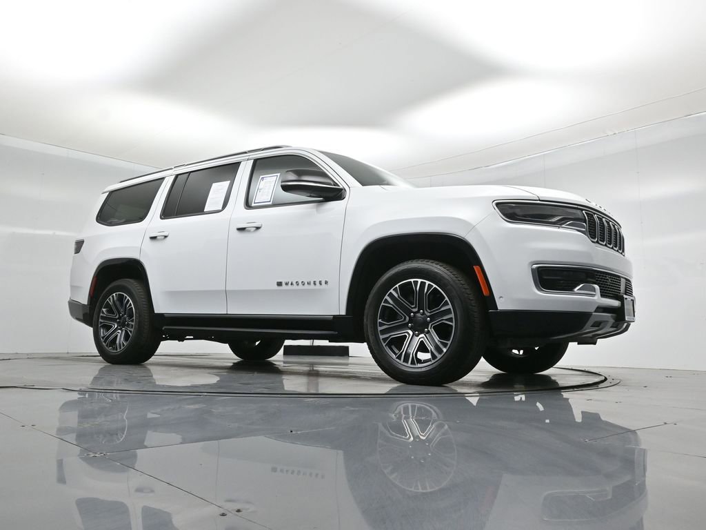 Used 2024 Jeep Wagoneer Series II w/ Flexible Seating Group image 4