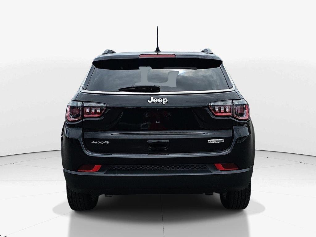 Used 2023 Jeep Compass Latitude AWD/4WD image 7
