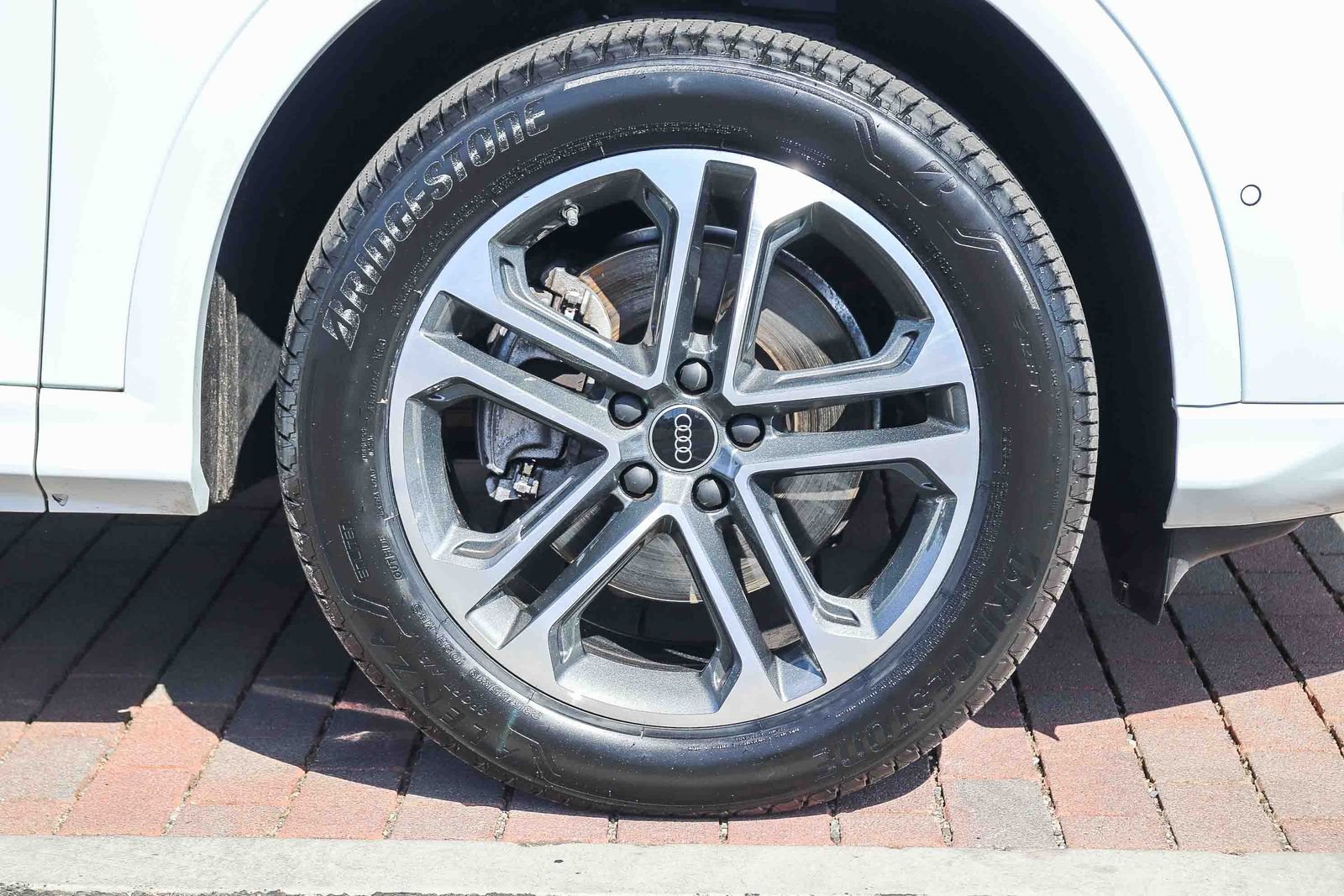 Certified 2025 Audi Q5 Premium w/ Convenience Package AWD/4WD image 11