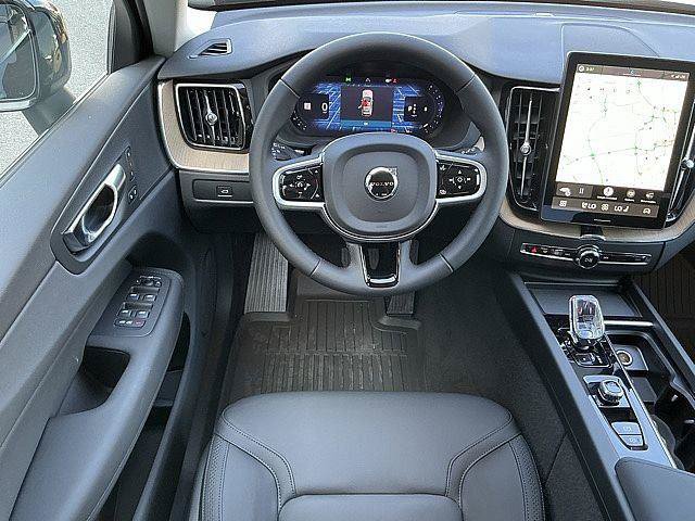 New 2026 Volvo XC60 B5 Plus w/ Climate Package AWD/4WD image 5