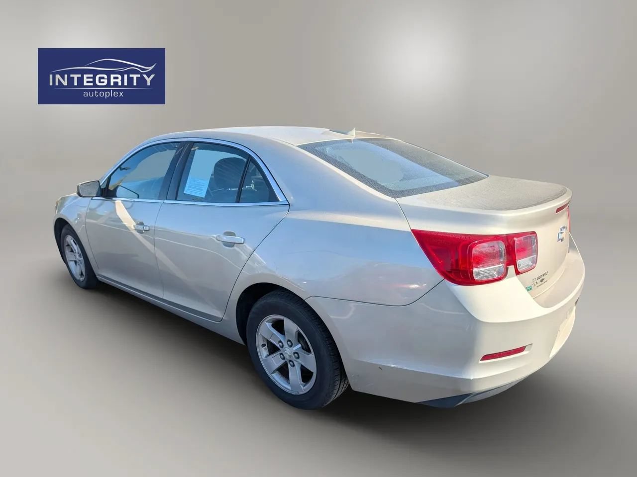 Used 2016 Chevrolet Malibu LT FWD image 4