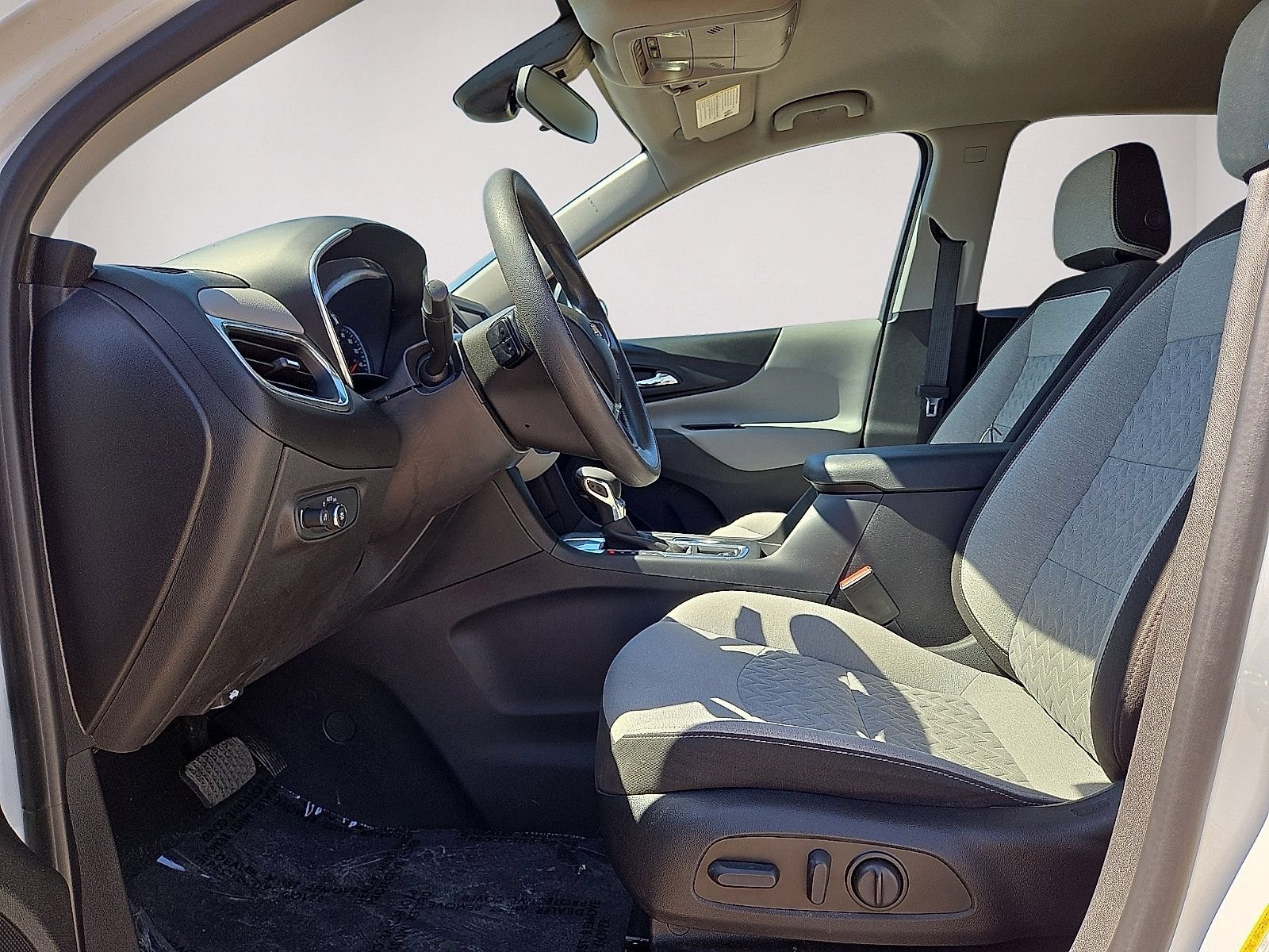 Used 2022 Chevrolet Equinox LT FWD image 23