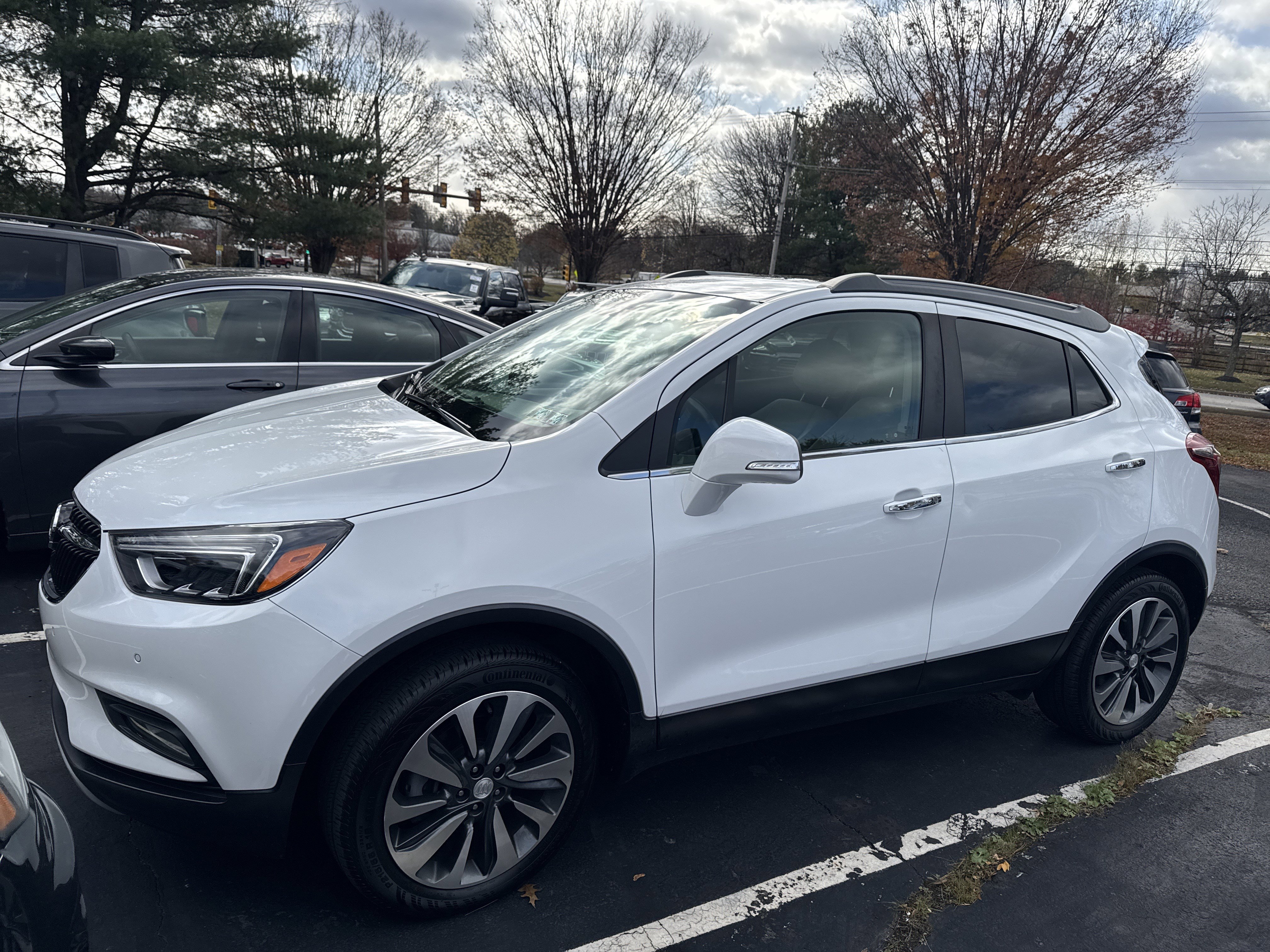 Used 2019 Buick Encore Essence w/ Safety Package II image 3