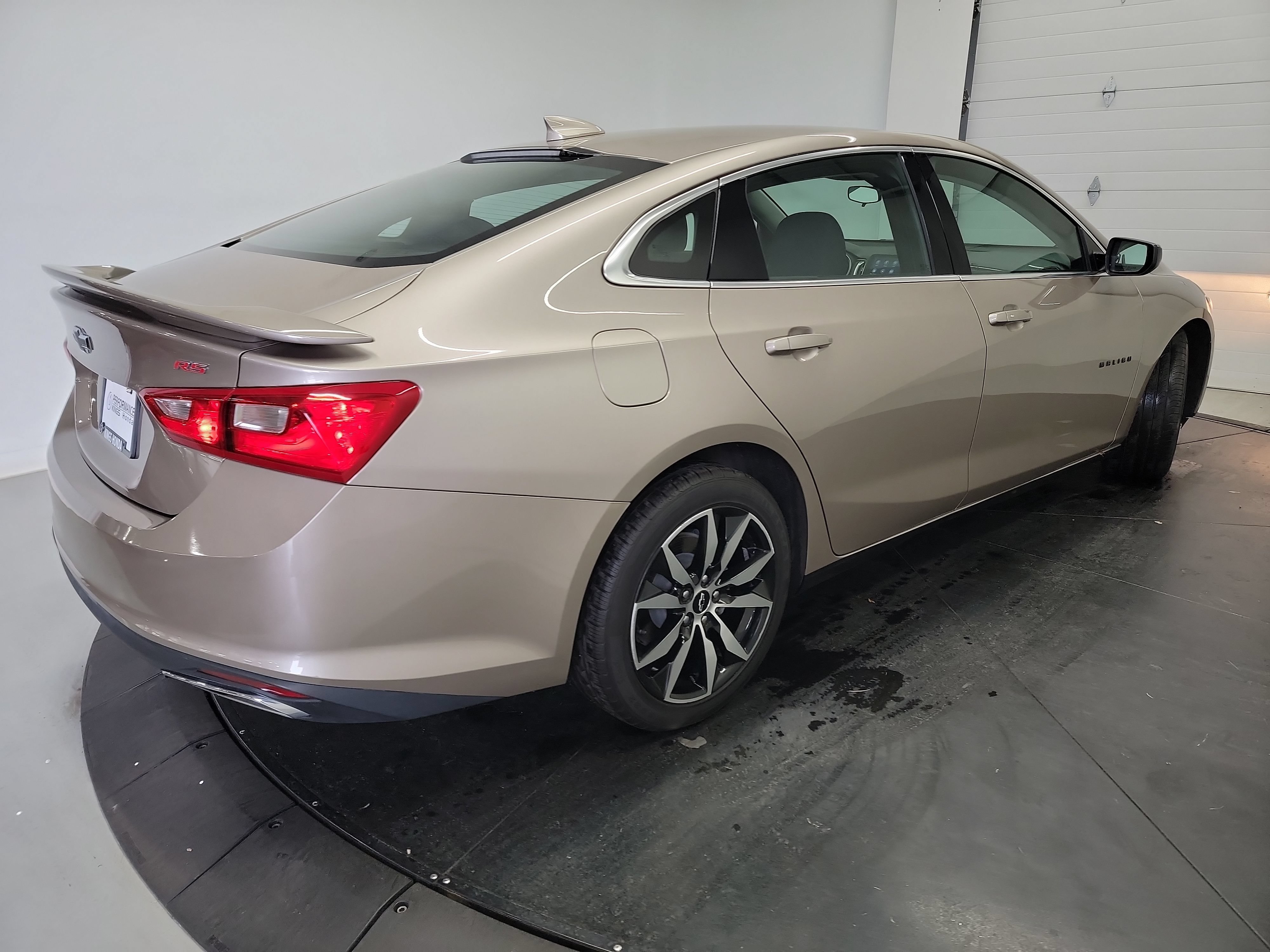 Used 2022 Chevrolet Malibu RS FWD image 9