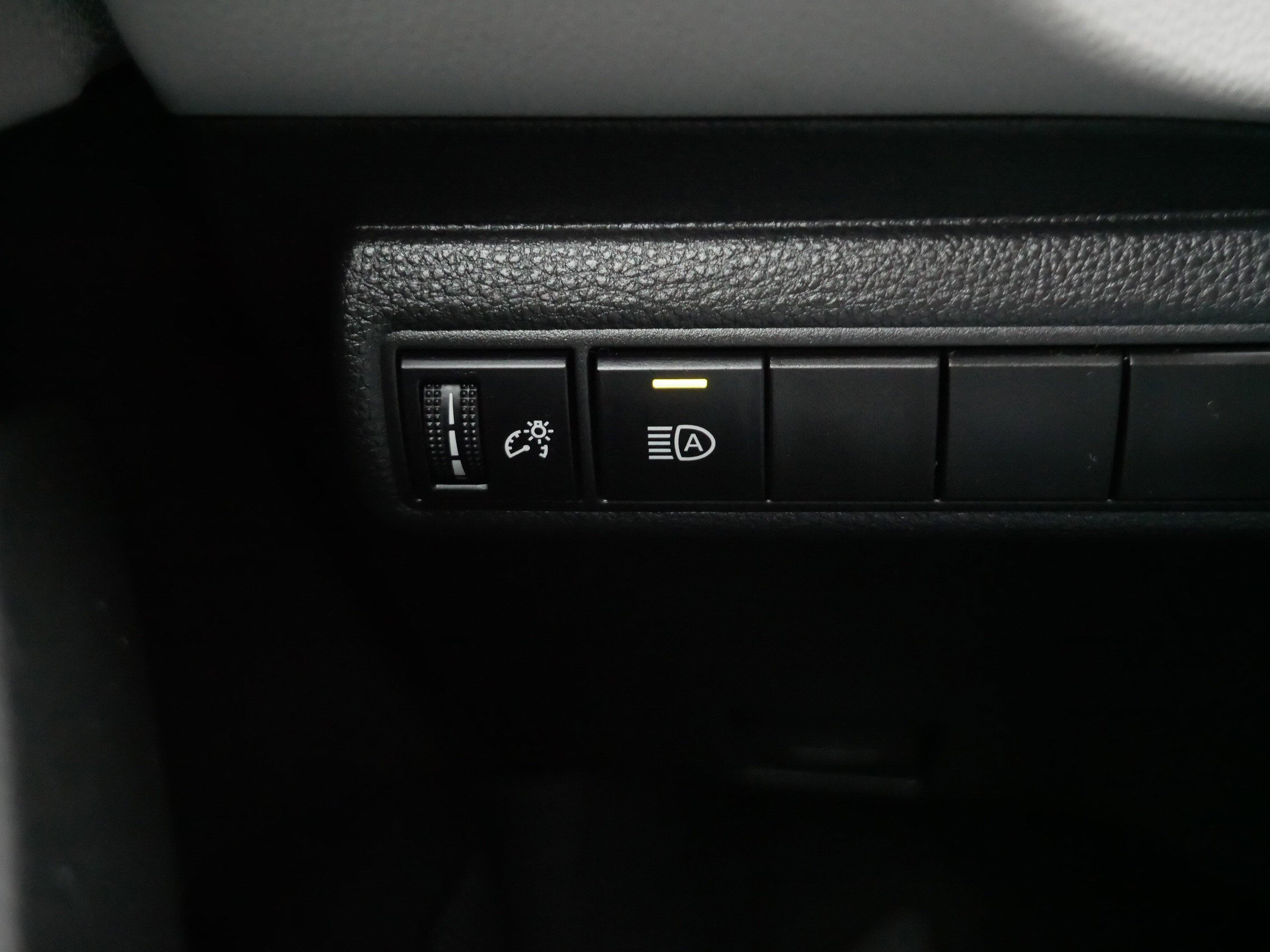 Used 2022 Toyota Corolla LE image 27